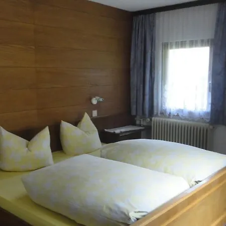 Neumann Apartment *